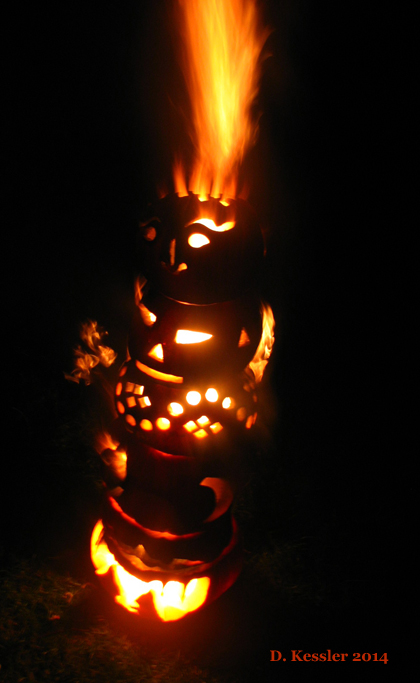 Flaming Pumpkin Totem Pole of Doom, 2014